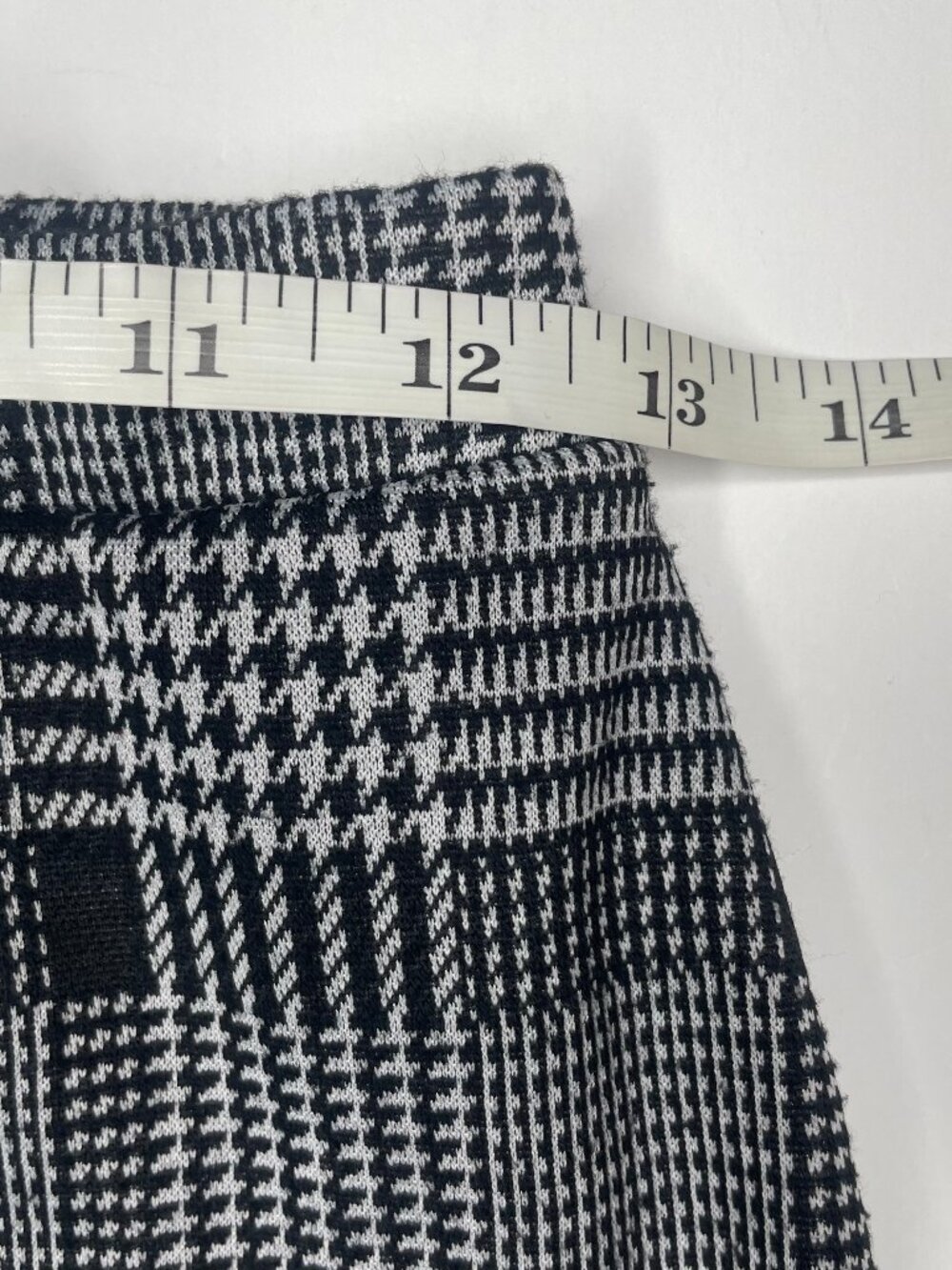 Windsor Dark Academia Houndstooth Asymmetrical Mini Skirt Size Medium Plaid - Picture 7 of 10